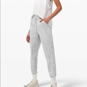 NWT Lululemon Stretch High-Rise Jogger Size 2